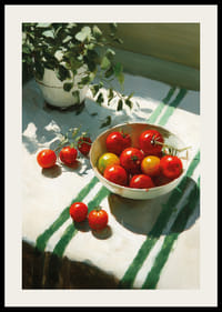 Sunlit tomatoes in a bowl create a homely feel-2