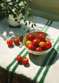 Des tomates ensoleillées dans un bol créent une ambiance chaleureuse.-3