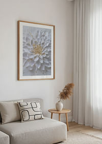 Witte bloem met gouden details die elegantie uitstralen-4