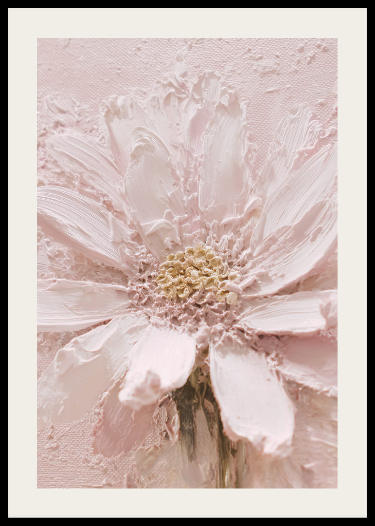 De doux coups de pinceau dessinent une fleur onirique en rose pâle.-12