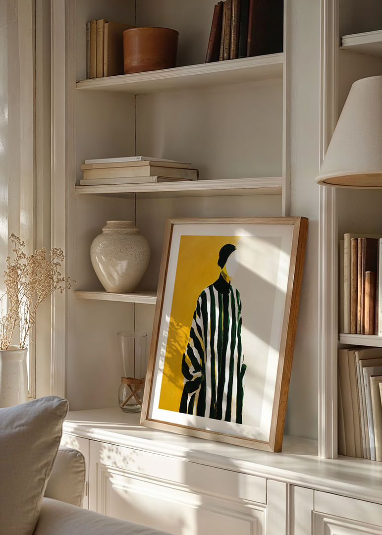 Las rayas marcadas se encuentran con un fondo amarillo en una elegancia atemporal-12