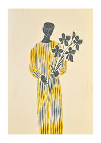 Una misteriosa figura vestida de amarillo sostiene con calma una rama de flores.-1