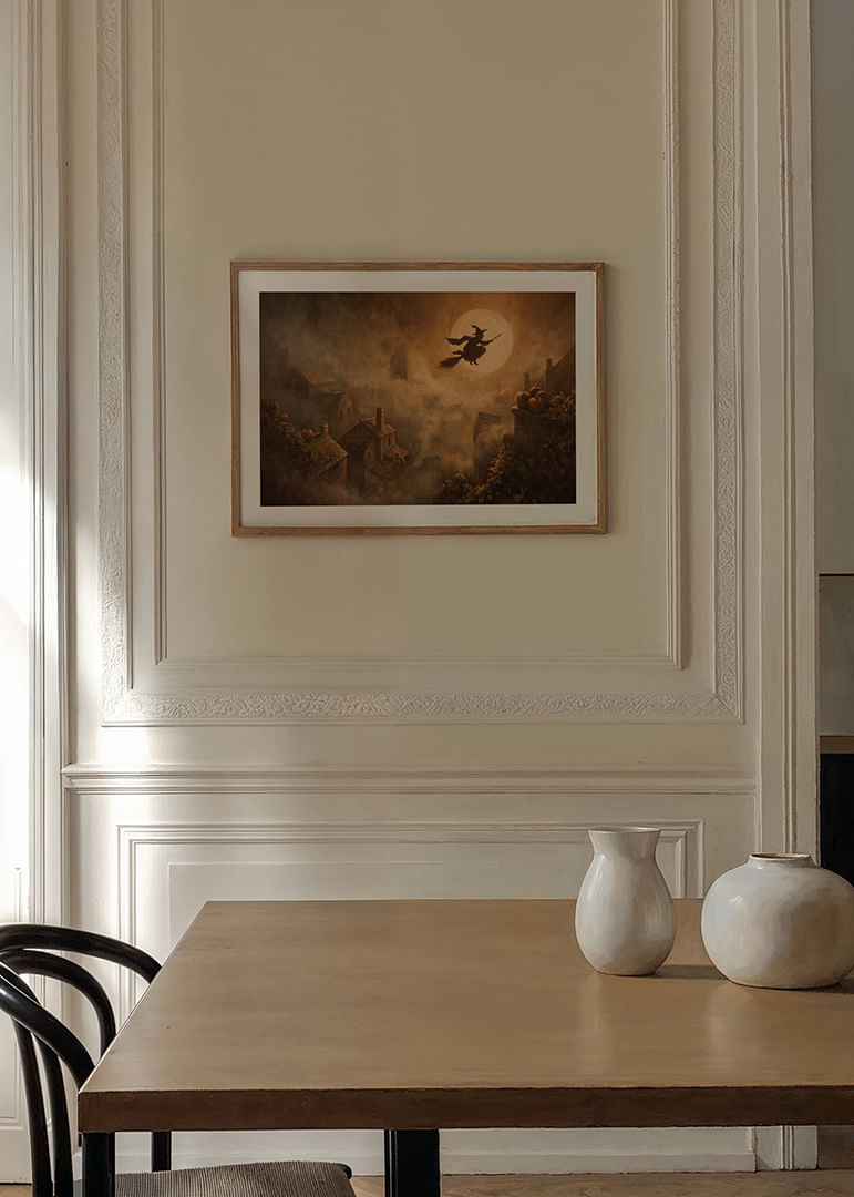 Egy boszorkány lebeg egy ködbe borult falu felett varázslatos holdfényben-12