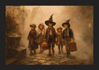 Štyri deti kráčajú cez hmlistý jesenný les v halloweenskych kostýmoch-5