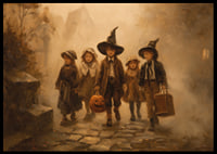 Štyri deti kráčajú cez hmlistý jesenný les v halloweenskych kostýmoch-6