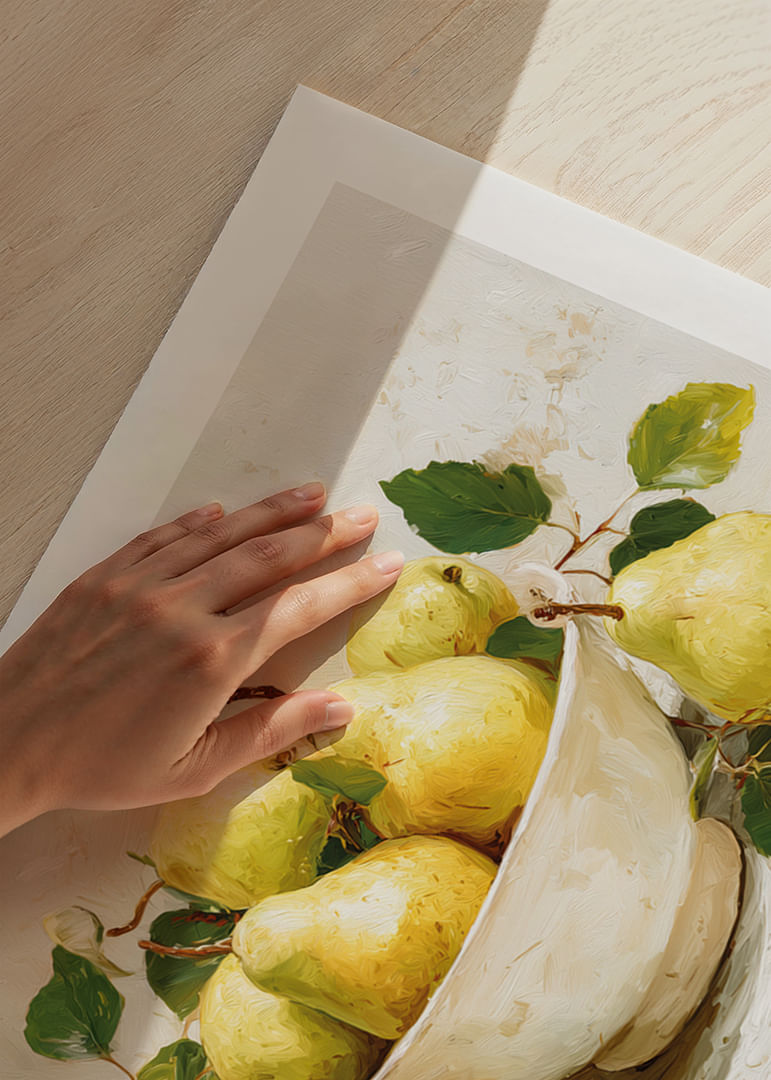 Des poires séduisantes dans un joli bol créent une atmosphère paisible-12