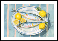 Livfullt stilleben med fisk och citron i en harmonisk färgpalett-0