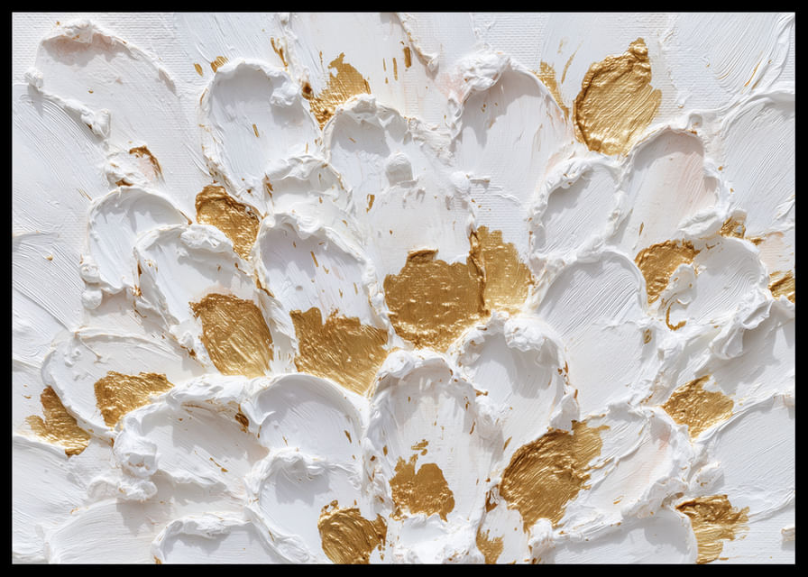 Fiori dorati che danzano su una tela bianca testurizzata-12