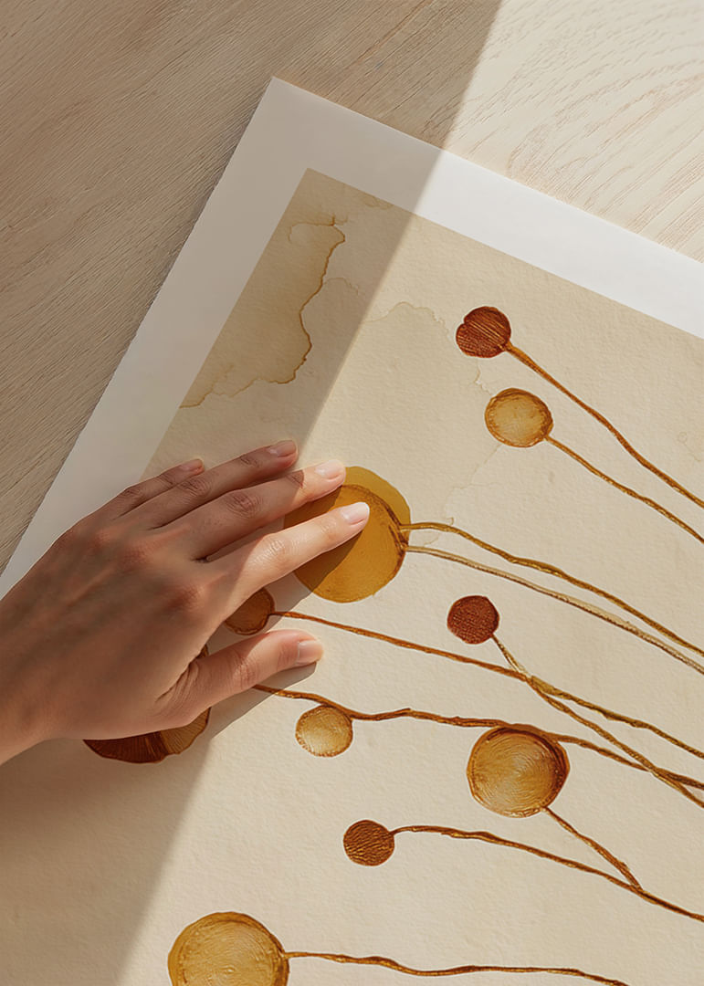Elegante bruine bloemen dansen tegen een warme achtergrond-12