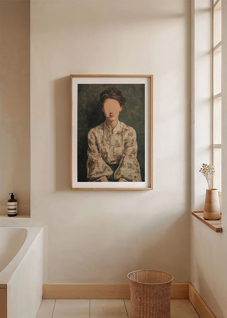 Una misteriosa mujer vestida con un atuendo floral aparece sobre un fondo verde.-12