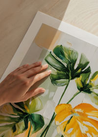 Feuilles exotiques aux verts éclatants et aux tons chauds-5