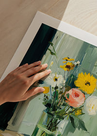 Farverige blomster i vase skaber livlig harmoni-9