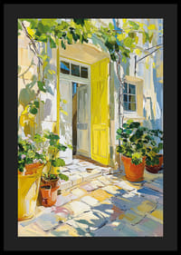 Strålande sol lyser upp en färgstark och livlig innergård-4