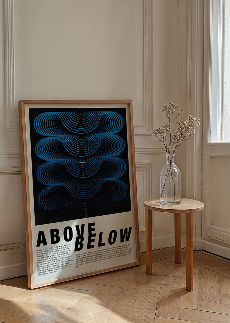 Überraschende Kurven in Blau ziehen die Blicke des Betrachters auf sich.-12