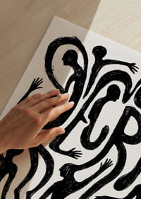 Dynamiska silhuetter skapar rörelse och mystik-3