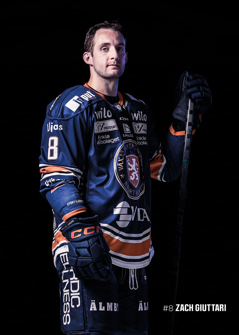 Zach Giuttari #8 Växjö Lakers 2025/2026-12