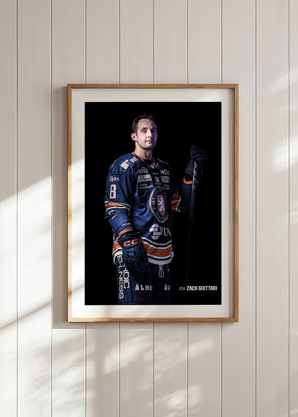 Poster Zach Giuttari #8 Växjö Lakers 2025/2026 crossfade