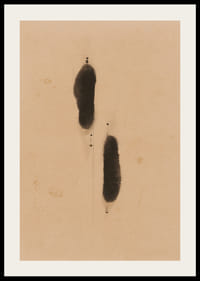 Twee mysterieuze schaduwen op een neutrale achtergrond creëren diepte-2