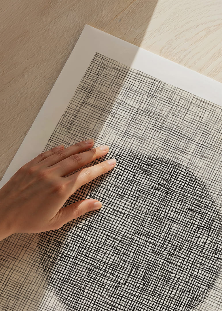 Een hypnotiserend netwerk van lijnen vormt een mysterieuze cirkel-12