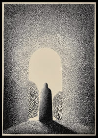 Een mysterieuze figuur staat in een poort van licht en schaduw-0