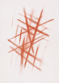 Dramáticas franjas rojas cruzan un campo brillante-3