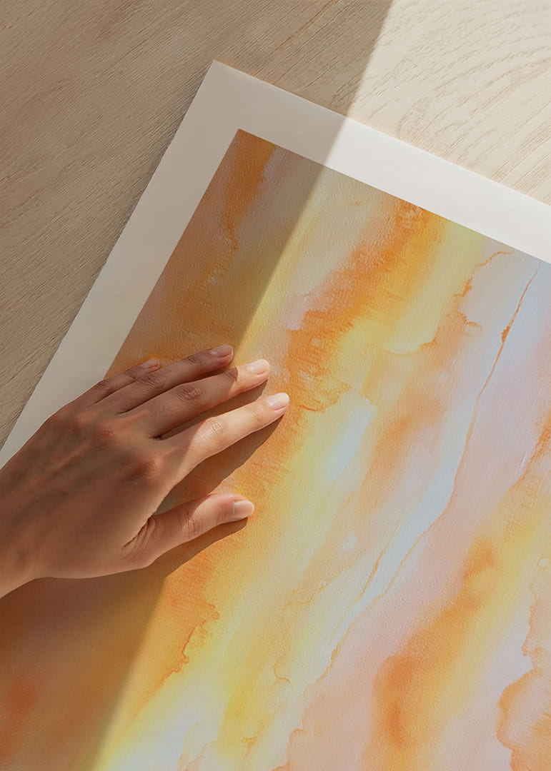 Una sinfonía ondulante de tonos dorados irradia calidez y luz.-12