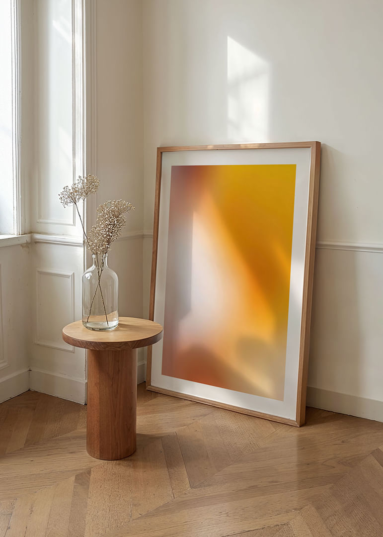 Eine Explosion goldener und warmer Töne, die den Raum mit Energie erfüllt.-12