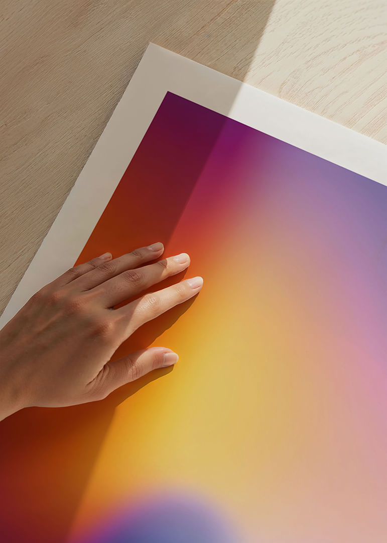 Sanfter Farbverlauf in Sonnenuntergangstönen, der Ruhe erzeugt.-12