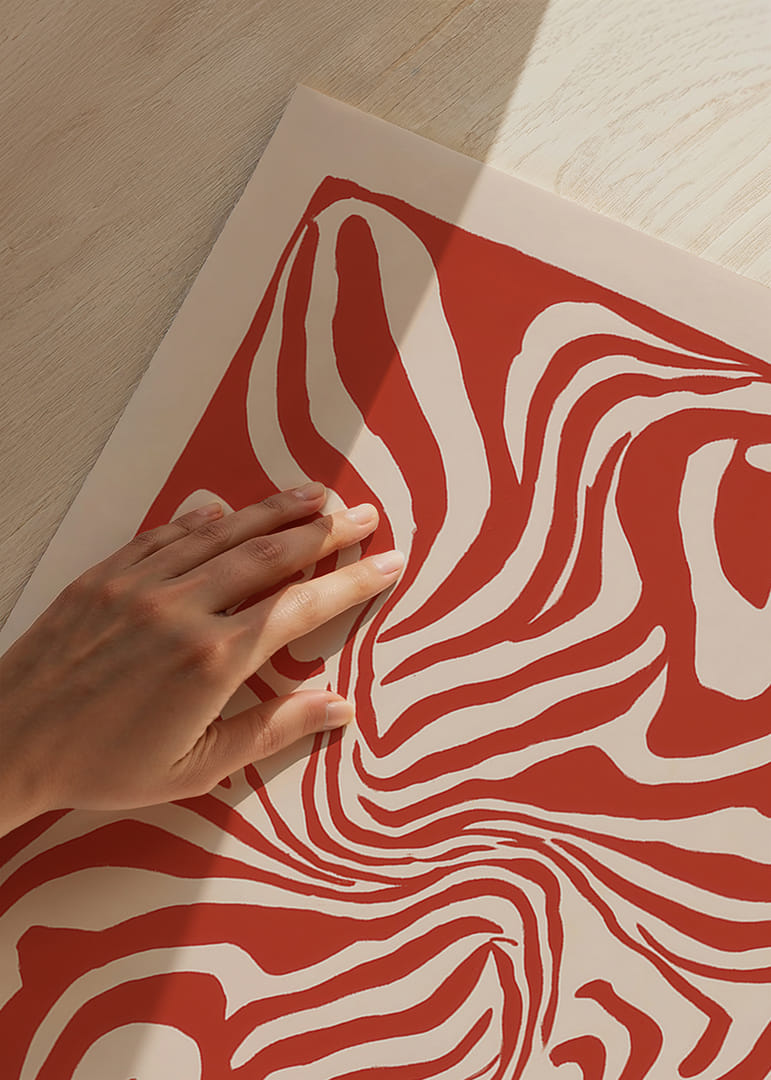 Los movimientos dramáticos en tonos rojos crean una energía vibrante-12