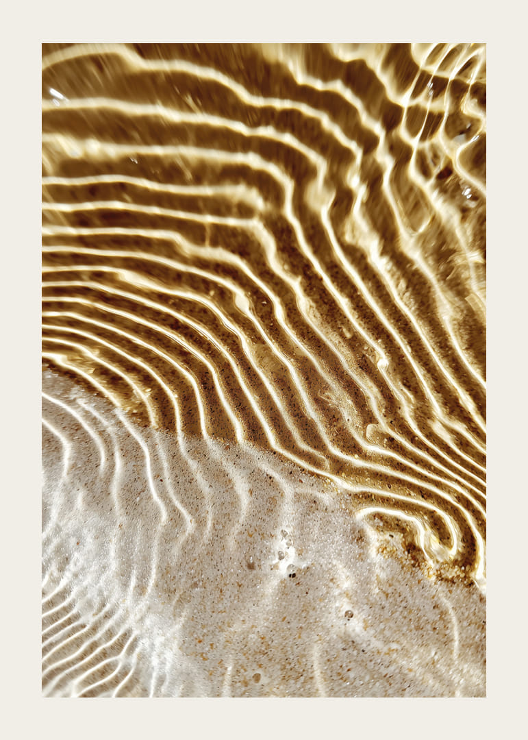 Golden waves create a calm and harmonious pattern-12
