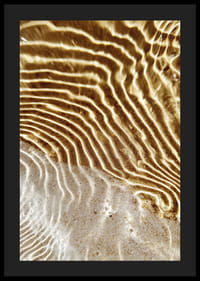 Golden waves create a calm and harmonious pattern-4