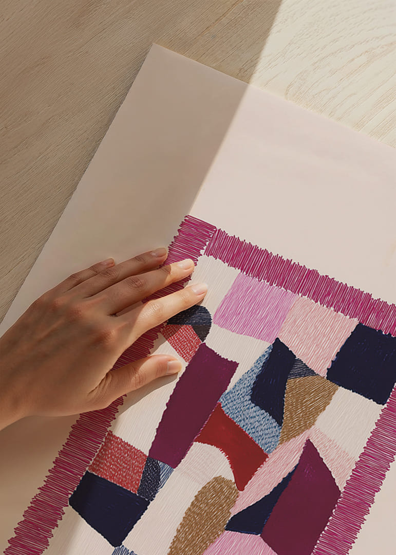 Las coloridas formas geométricas crean una vibrante sinfonía visual.-12