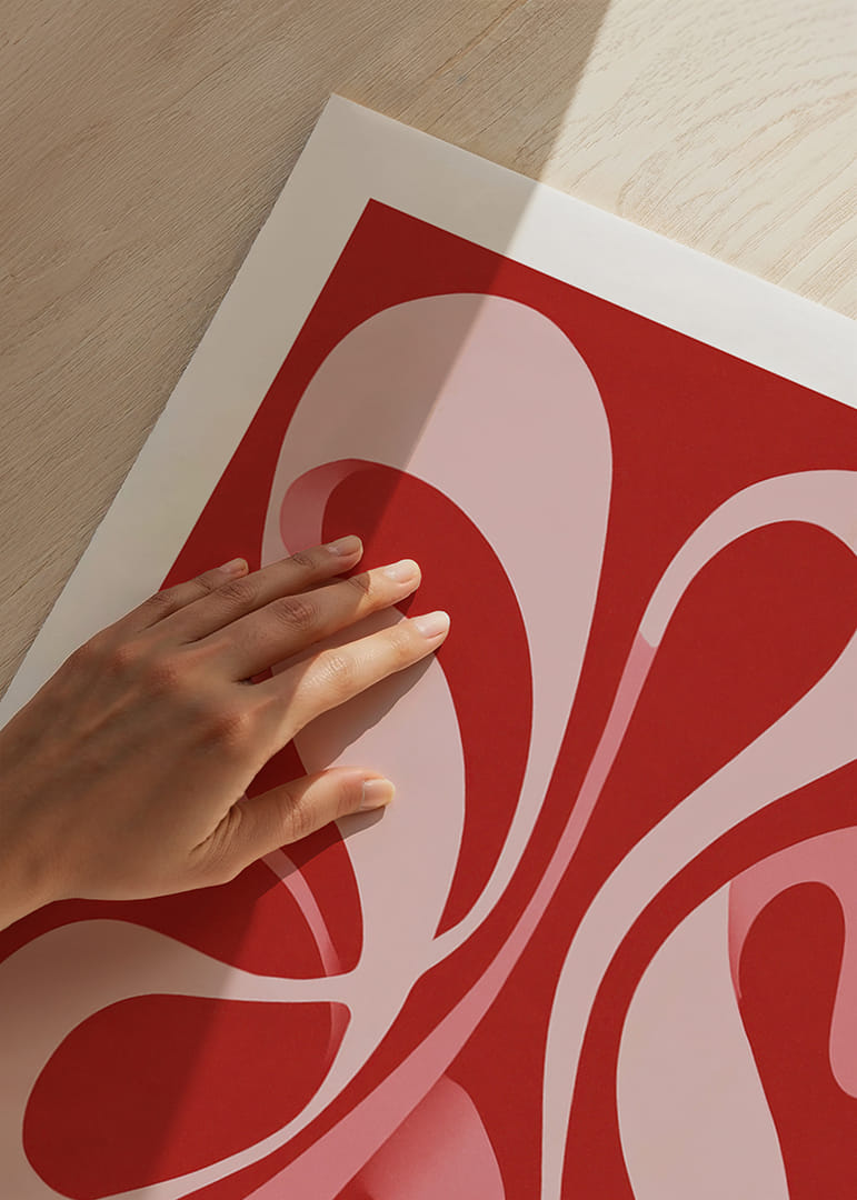 Las suaves líneas en rosa y rojo crean una sinfonía visual.-12