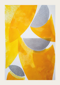 Abstrakta former i gyllene toner skapar visuell balans-3