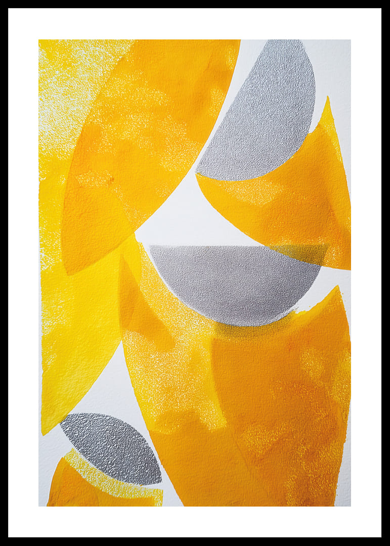 Az arany árnyalatú absztrakt formák vizuális egyensúlyt teremtenek-12