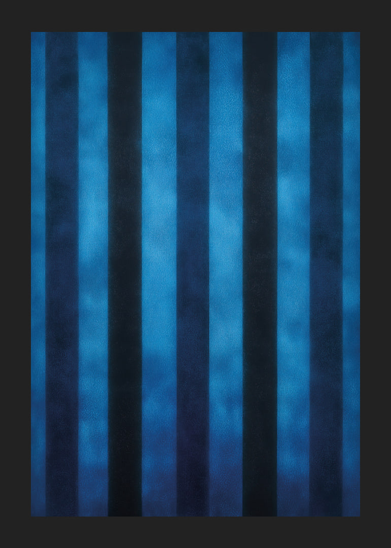 Des rayures bleu foncé créent un motif hypnotique-12