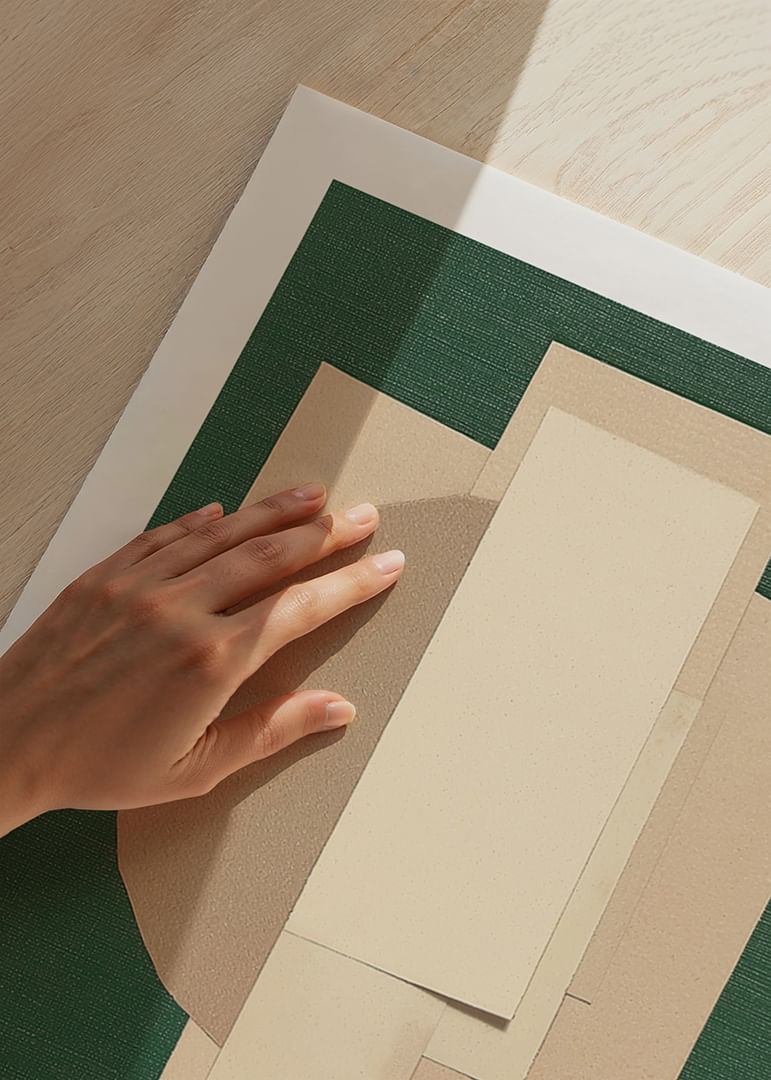 Una obra de arte con capas geométricas en colores suaves-12