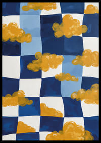 Zeltaini mākoņi peld virs zili balta šaha galdiņa-2