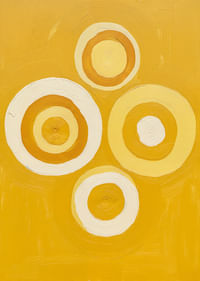 Zelta gredzeni dejo ar eleganci uz silta fona-3