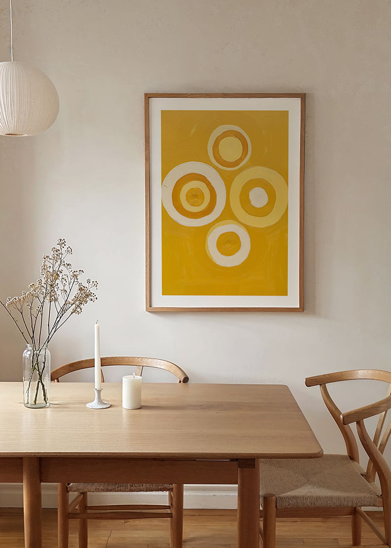 Zelta gredzeni dejo ar eleganci uz silta fona-12