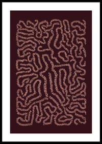 Hipnotisks līkņu un rakstu labirints aizrauj skatītāju-0