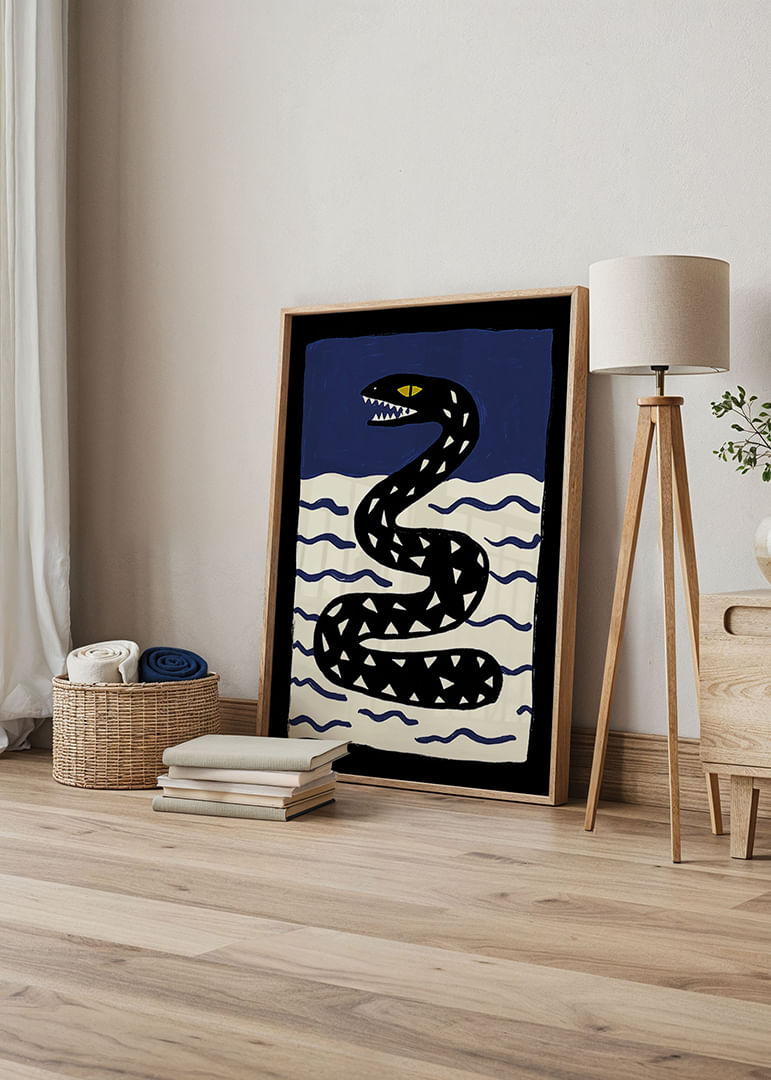 Una misteriosa serpiente se desliza entre las olas.-12