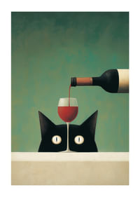 Un gatto misterioso è affascinato da un bicchiere di vino rosso.-1