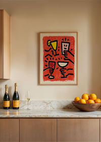 Ciotole vivaci su uno sfondo rosso acceso.-2