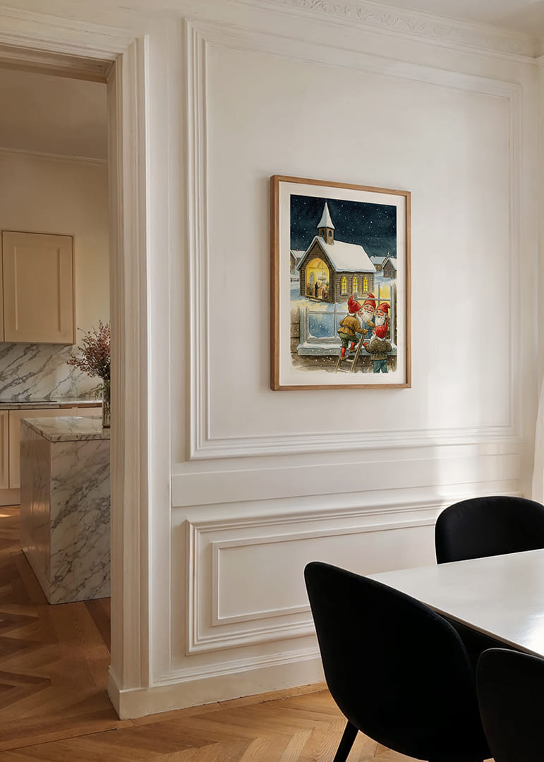 Tomtar blickar in i en mysig kyrka under en stjärnklar natt-12