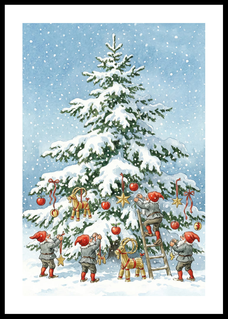 Tomtar pryder en snötäckt gran i vintrig glädje-12