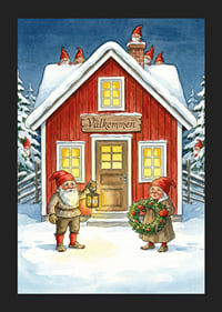 Tomtar välkomnar med krans och lykta i vintersnö-5