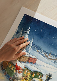 Des gnomes mènent un train magique à travers le paysage hivernal-9