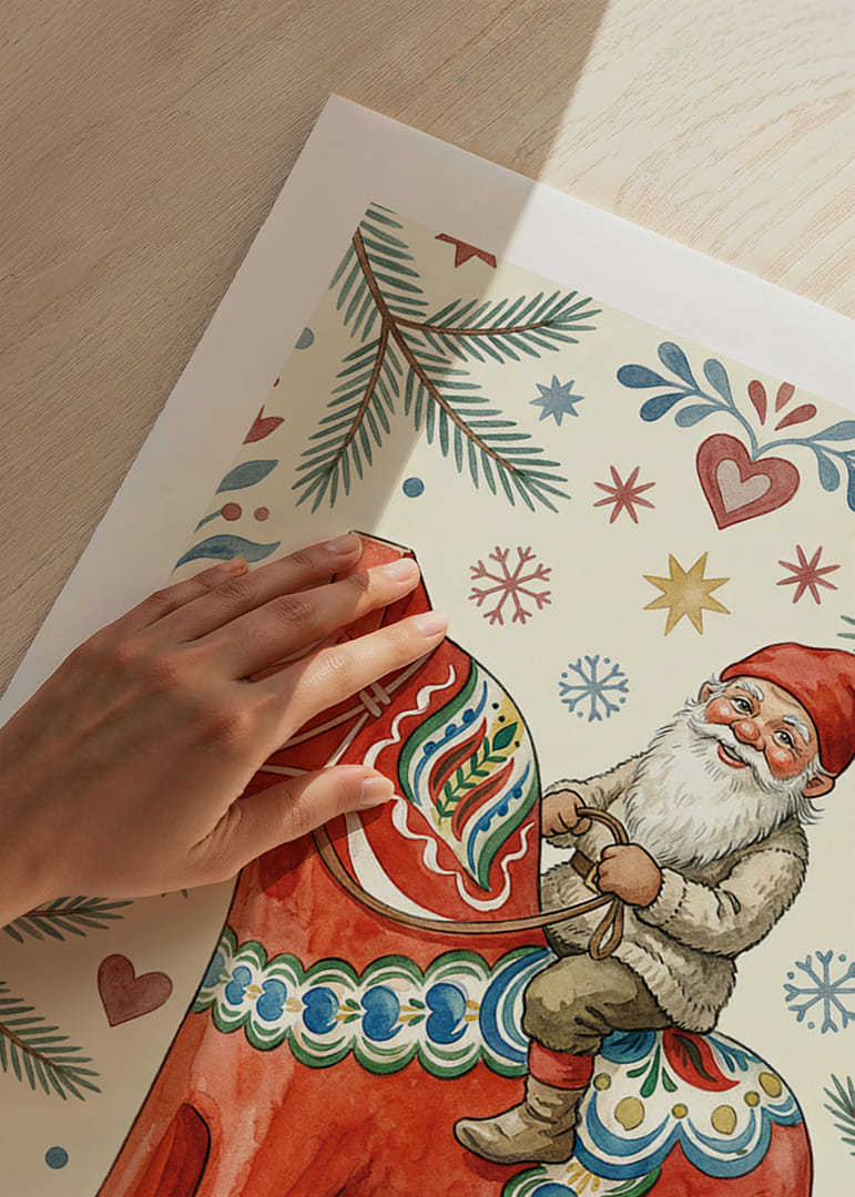 Tomte rider på traditionell dalahäst bland julens mönster-12
