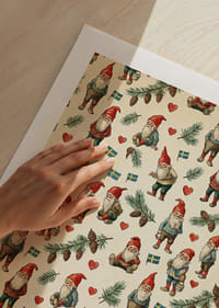 Julstämning med tomtenissar och svenska flaggor-5